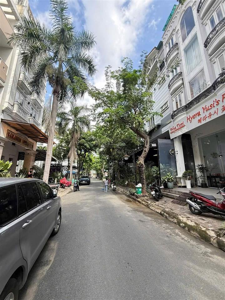 Cho thuê nhà phố phú mỹ hưng q7, 111m2, thang máy, 9 phòng + mặt bằng kinh doanh, 78tr/th