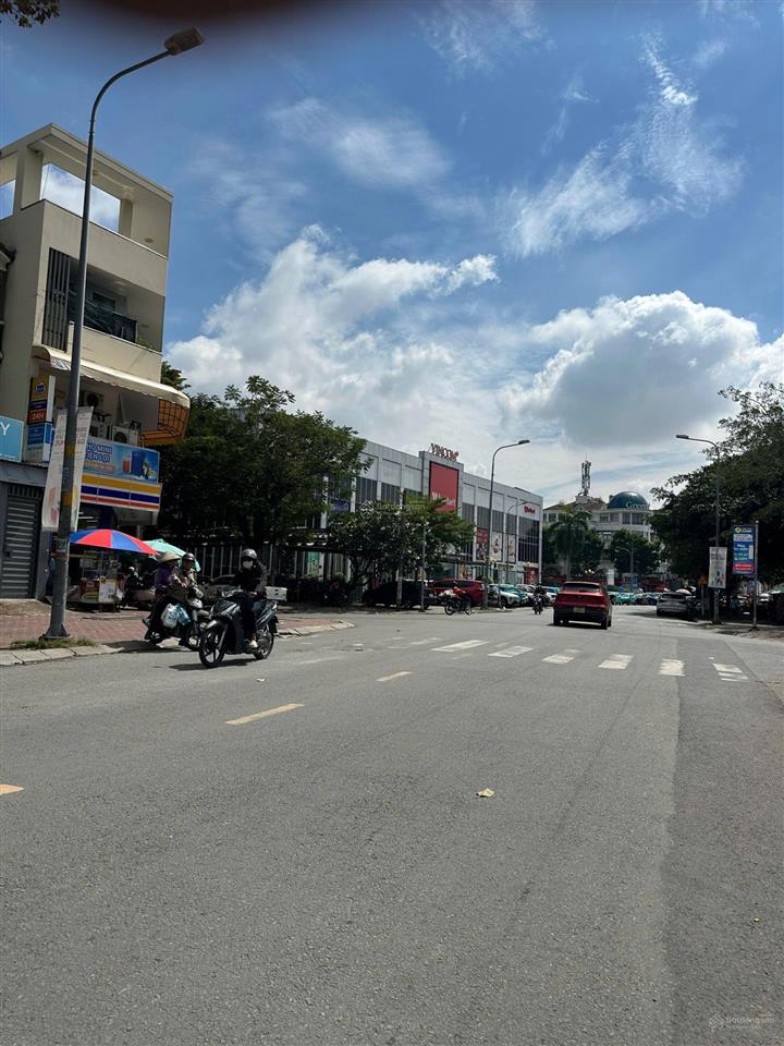 Nhà mặt tiền trần trọng cung, quận 7, dt 5x24m, trệt 4 lầu, sàn 430m, giá 45 triệu/tháng