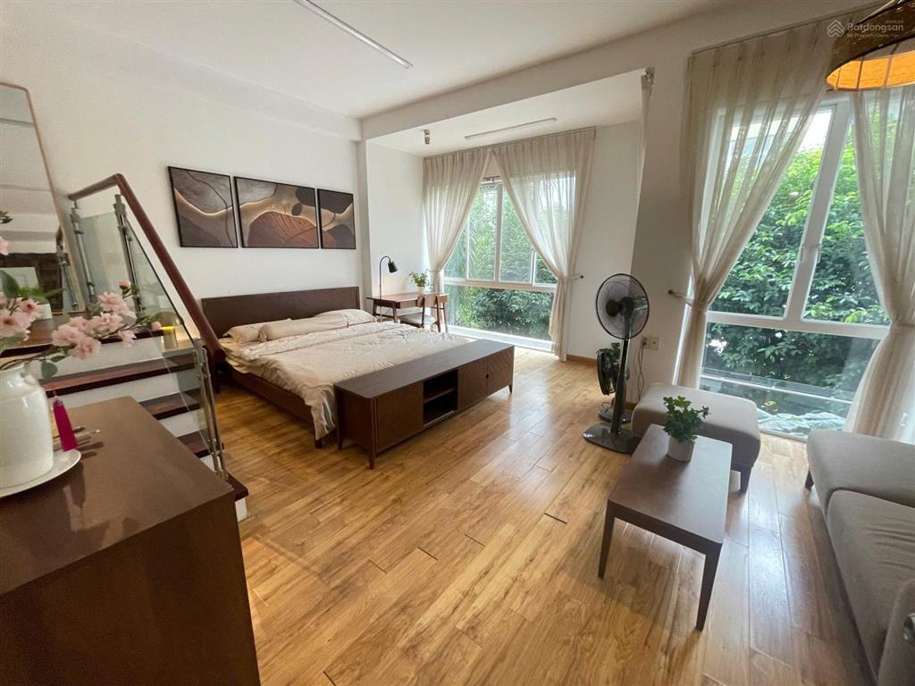Nhà phố hưng gia 3 phú mỹ hưng, dt 6x18m, giá 2.200 usd/tháng, bao thuế