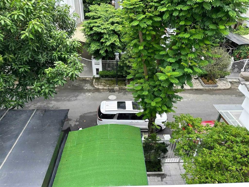 Cho thuê biệt thự phú mỹ hưng, 122,5m, full nội thất, 3pn, giá 45 triệu/tháng