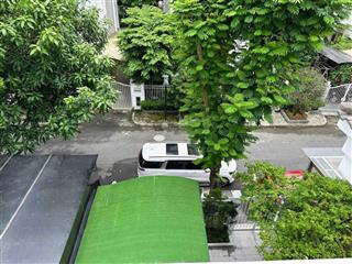 Cho thuê biệt thự phú mỹ hưng, 122,5m, full nội thất, 3pn, giá 45 triệu/tháng