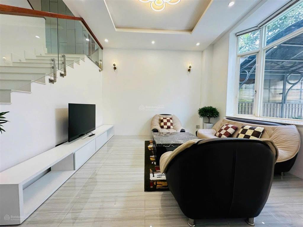 Cho thuê biệt thự phú mỹ hưng, 122,5m, full nội thất, 3pn, giá 45 triệu/tháng