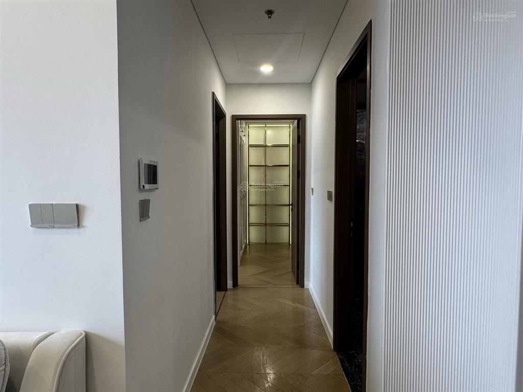 Cho thuê 2pn lumiere riverside, nội thất mới
