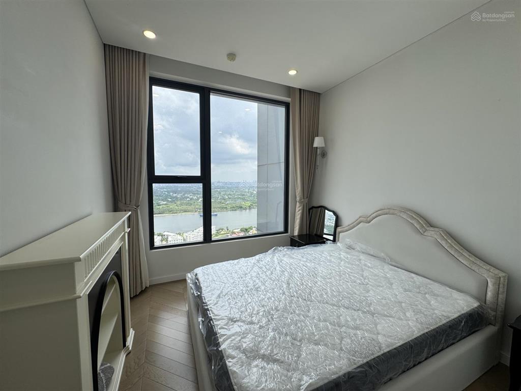 Cho thuê 2pn lumiere riverside, nội thất mới