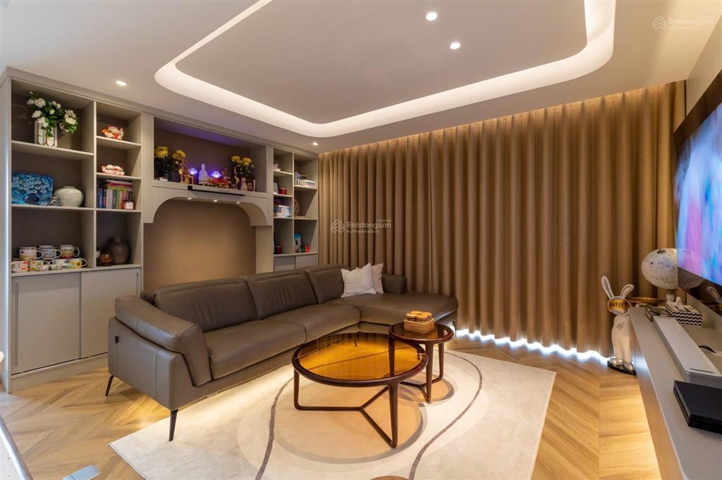 Căn hộ với nội thất hiện đại  3pn full  tại sky 89 quận 7 chủ gửi cho thuê