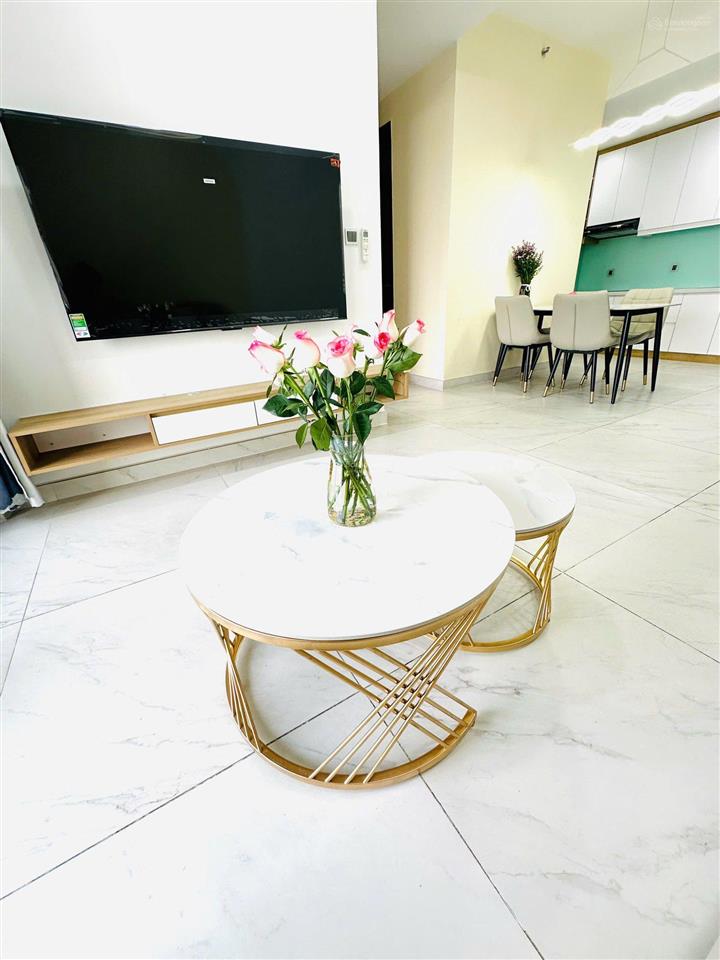 Căn hộ 2pn view biệt thự thoáng full nt đang trống, lầu trung