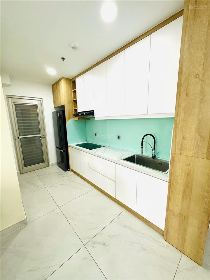 Căn hộ 2pn view biệt thự thoáng full nt đang trống, lầu trung