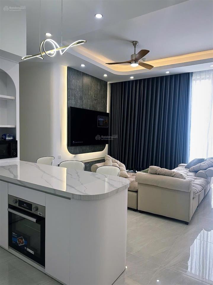 Căn hộ penthouse river panorama chủ gửi cho thuê, 5pn, 3wc, diện tích lớn 209m2