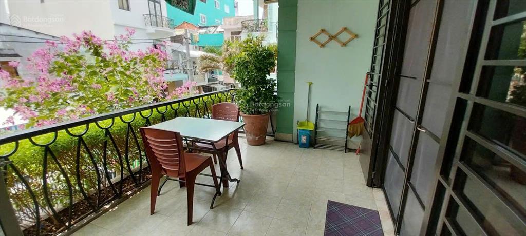 Hiếm! nhà 3 tầng 9pn, ngang 9,8m, sân đậu 3 ô tô, trung tâm cần thơ, cạnh công viên lưu hữu phước