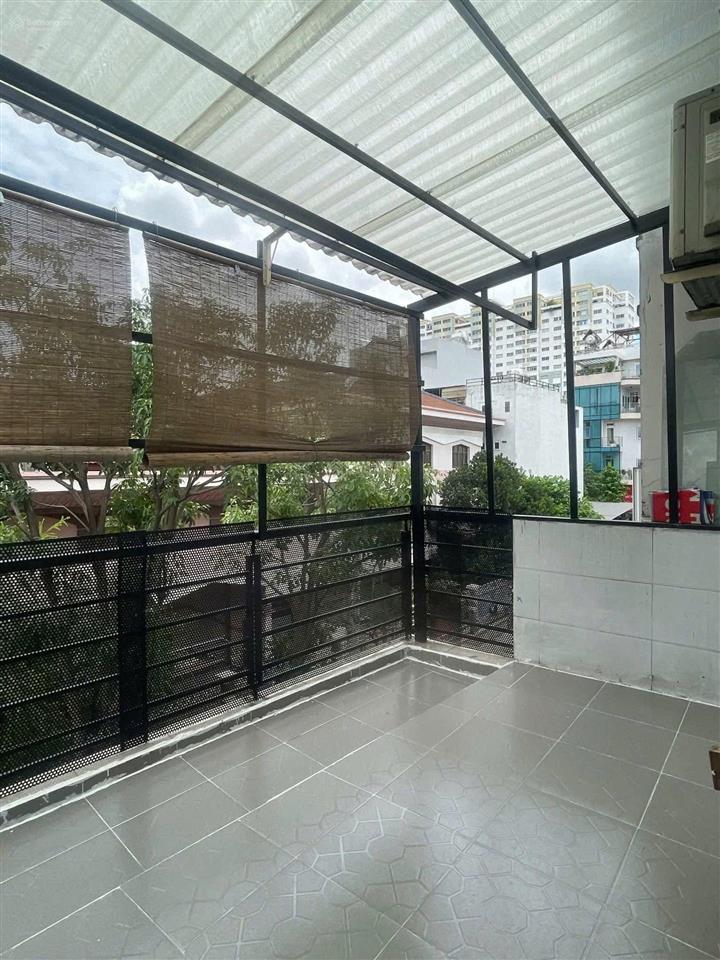 Nhà cho thuê nguyên căn đường số q4 4x5 trệt 2lầu + 2pn & 2wc ~ ôtô đỗ cửa sát mặt tiền hoàng diệu