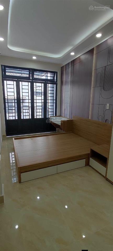 Bán nhà mới 100% quận 4 ngay trung tâm xóm chiếu & chợ 200 hẻm thông thoáng chỉ 4.55 tỷ