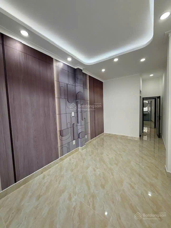 Bán nhà mới 100% quận 4 ngay trung tâm xóm chiếu & chợ 200 hẻm thông thoáng chỉ 4.55 tỷ