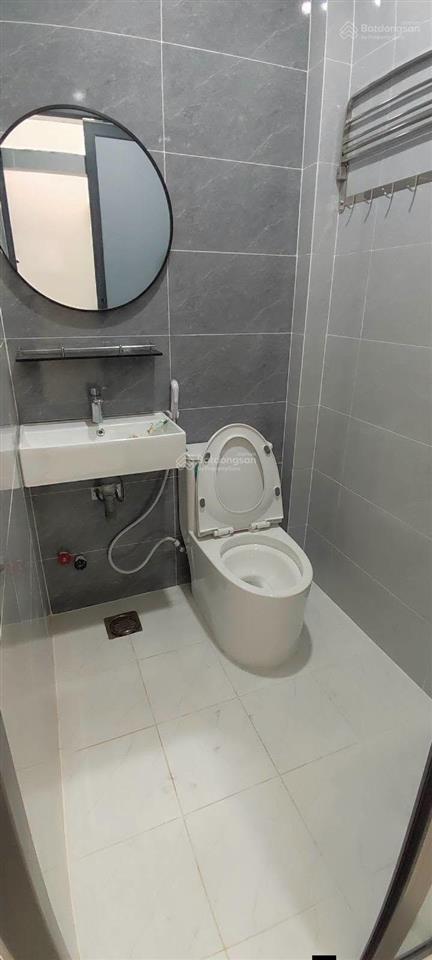 Bán nhà mới 100% quận 4 ngay trung tâm xóm chiếu & chợ 200 hẻm thông thoáng chỉ 4.55 tỷ