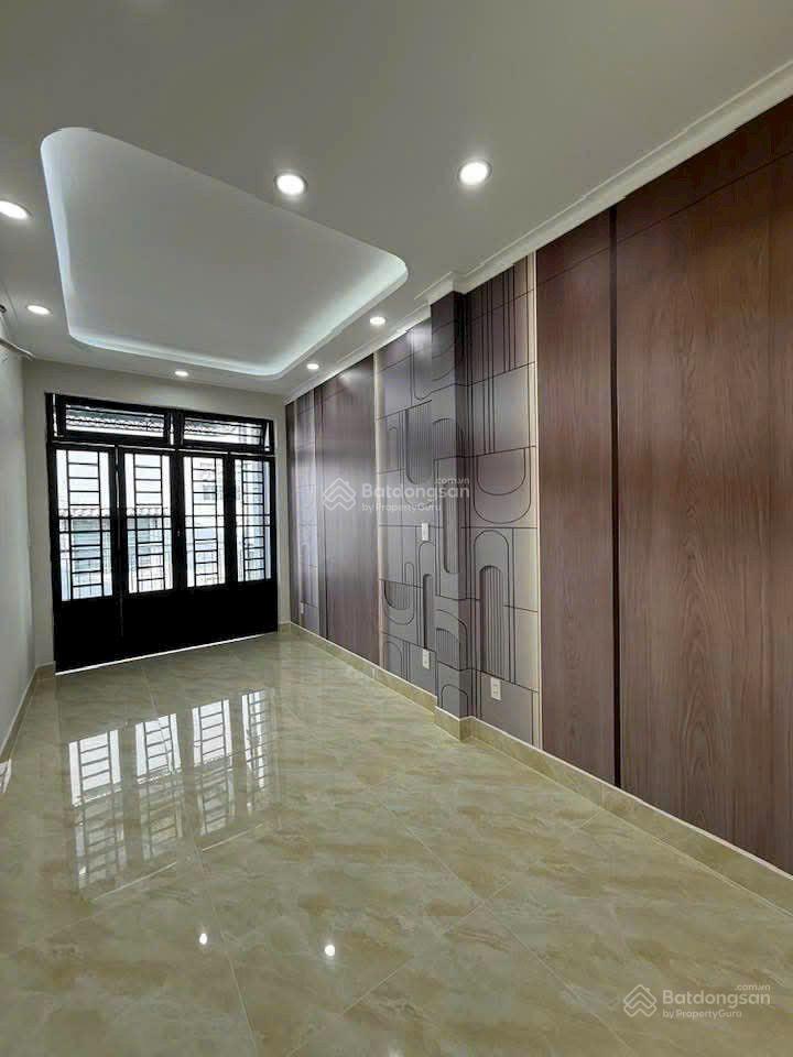 Bán nhà mới 100% quận 4 ngay trung tâm xóm chiếu & chợ 200 hẻm thông thoáng chỉ 4.55 tỷ