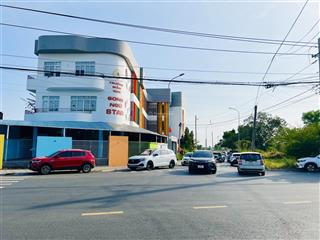 Đi định cư cần bán gấp lô đất mt hồ tri tân  vòng xoay 2 con rồng