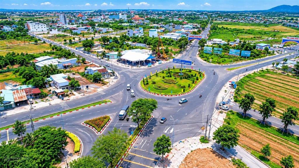 Chị gái cần bán gấp lô đất ngay vòng xoay 2 con rồng tp. bà rịa