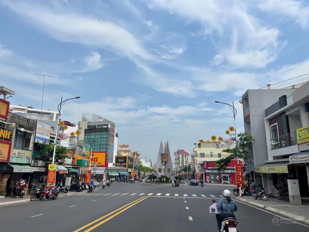 Cần bán gấp lô đất kdc nam long