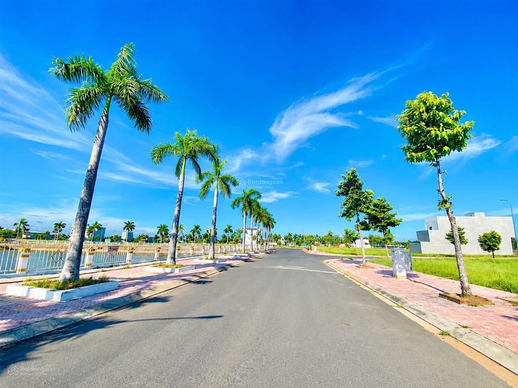 Anh trai cần bán gấp lô đất mt818 thủ thừa