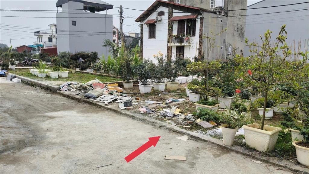 Duy nhất chỉ 2,45 tỷ, mt 4,5m, ô tô vào cạnh kcn quang minh