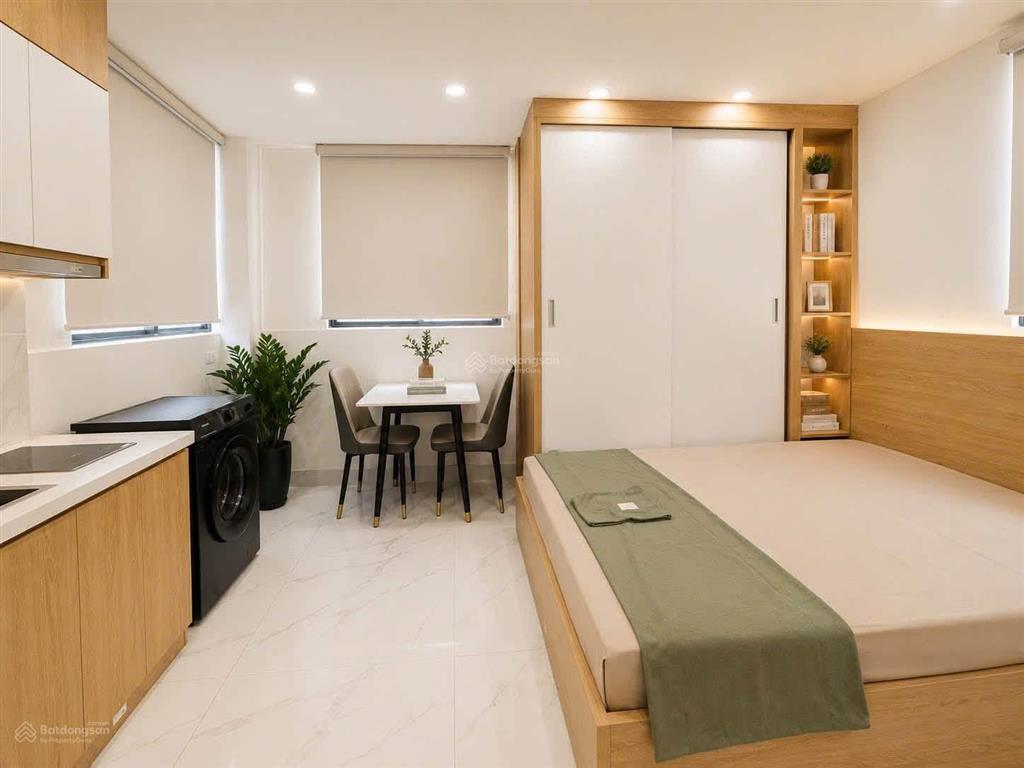 Rất gấp! toà ccmn nguyễn khang, 68m2*6t*15pkk, dt ~1tỷ/năm, 100m ra phố, thang máy, pccc chuẩn