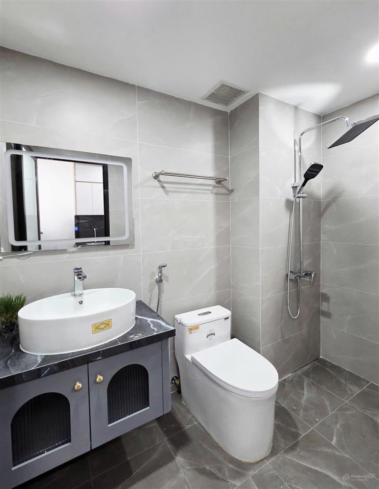 Đầu tư bđs chỉ hơn 11 tỷ, tòa chdv phố yên hoà, 12p full nội thất, cách ô tô 10m, dt ~500tr/năm