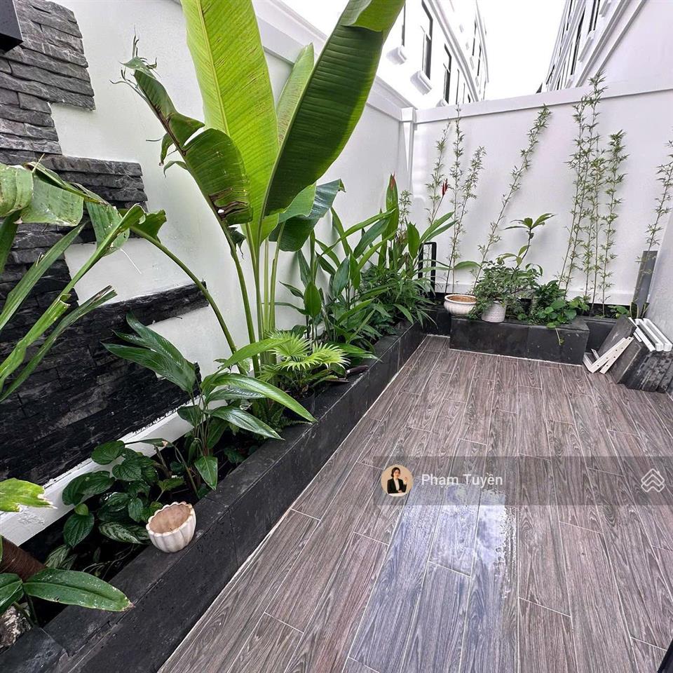 La vida vũng tàu nhà phố liền kề 5m, full nội thất cao cấp, gần đường lớn, bán gấp 8 tỷ, có sổ