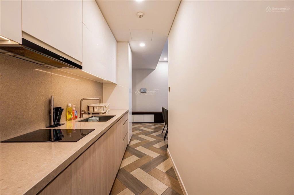 Bán căn 1 phòng ngủ the galleria metropole 51m2 đầy đủ nội thất 14 tỷ all in, sẵn sổ, sẵn hđ thuê