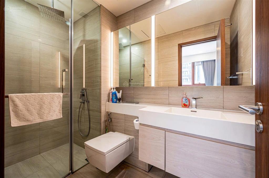 Bán căn 1 phòng ngủ the galleria metropole 51m2 đầy đủ nội thất 14 tỷ all in, sẵn sổ, sẵn hđ thuê