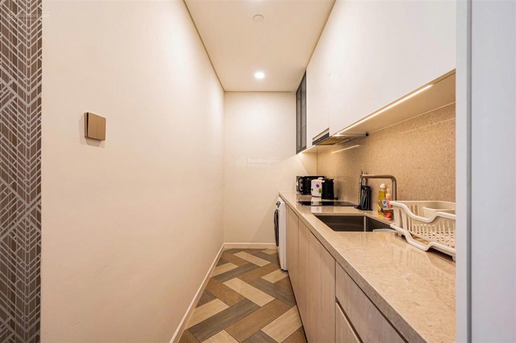 Bán căn 1 phòng ngủ the galleria metropole 51m2 đầy đủ nội thất 14 tỷ all in, sẵn sổ, sẵn hđ thuê