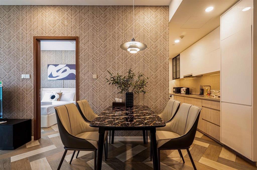 Bán căn 1 phòng ngủ the galleria metropole 51m2 đầy đủ nội thất 14 tỷ all in, sẵn sổ, sẵn hđ thuê