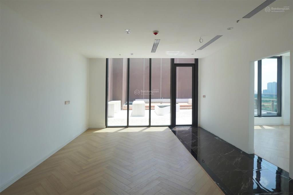 Bán penthouse the river thủ thiêm 470m² tầng cao 180 tỷ có sổ, nội thất cơ bản  đang trống sẵn