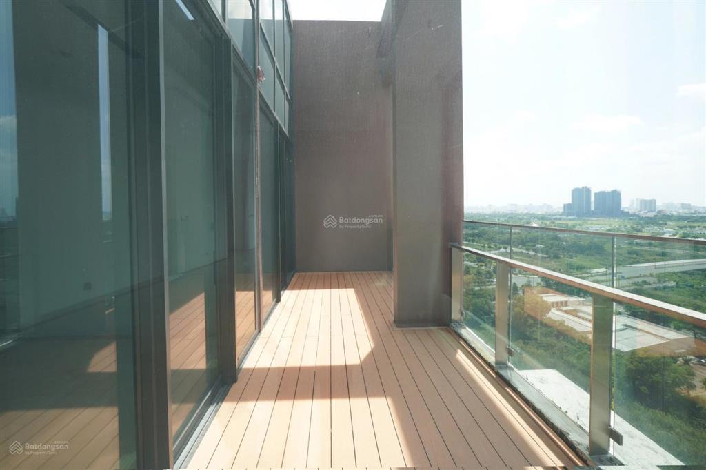 Bán penthouse the river thủ thiêm 470m² tầng cao 180 tỷ có sổ, nội thất cơ bản  đang trống sẵn