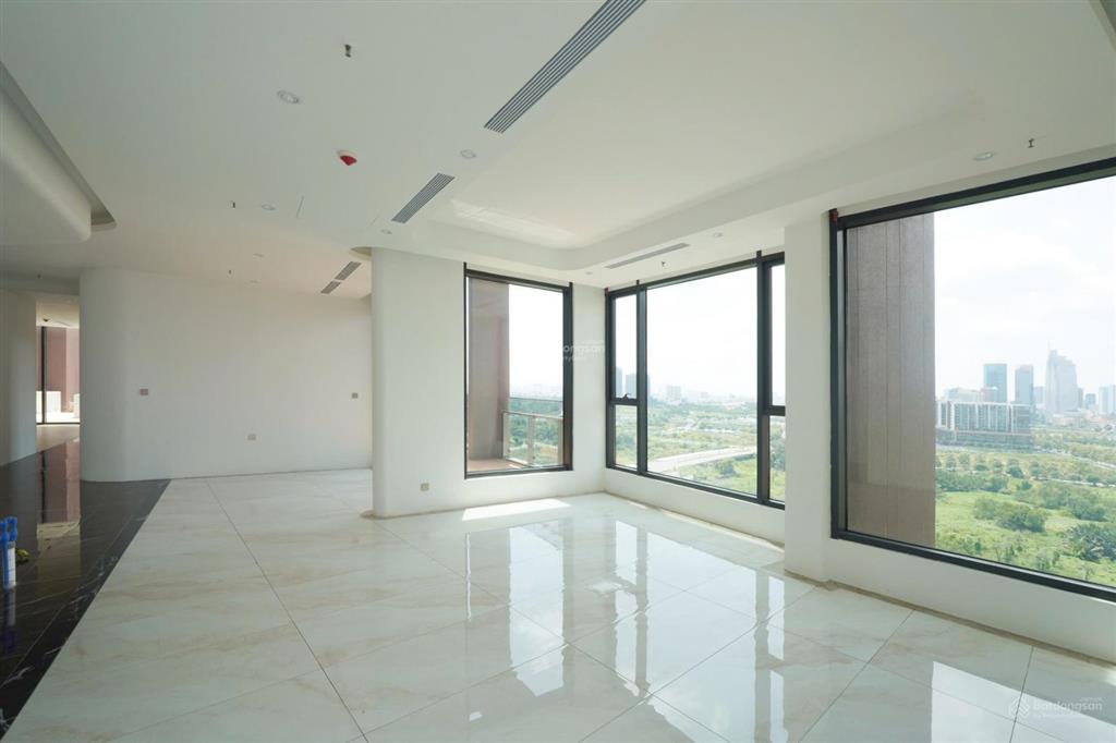 Bán penthouse the river thủ thiêm 470m² tầng cao 180 tỷ có sổ, nội thất cơ bản  đang trống sẵn