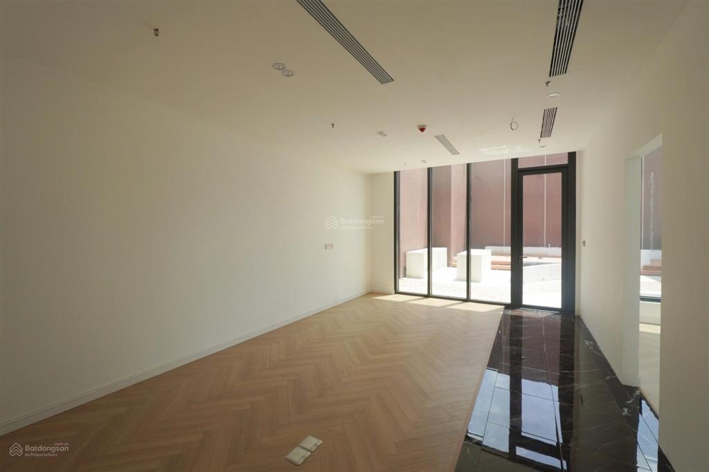 Bán penthouse the river thủ thiêm 470m² tầng cao 180 tỷ có sổ, nội thất cơ bản  đang trống sẵn