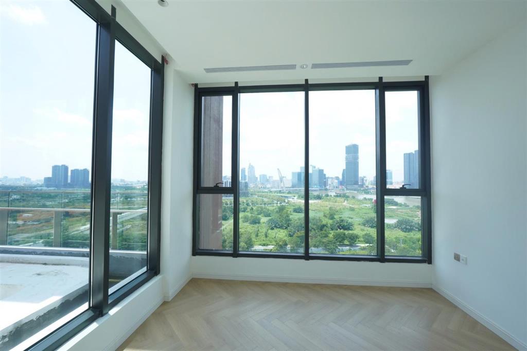 Bán penthouse the river thủ thiêm 470m² tầng cao 180 tỷ có sổ, nội thất cơ bản  đang trống sẵn