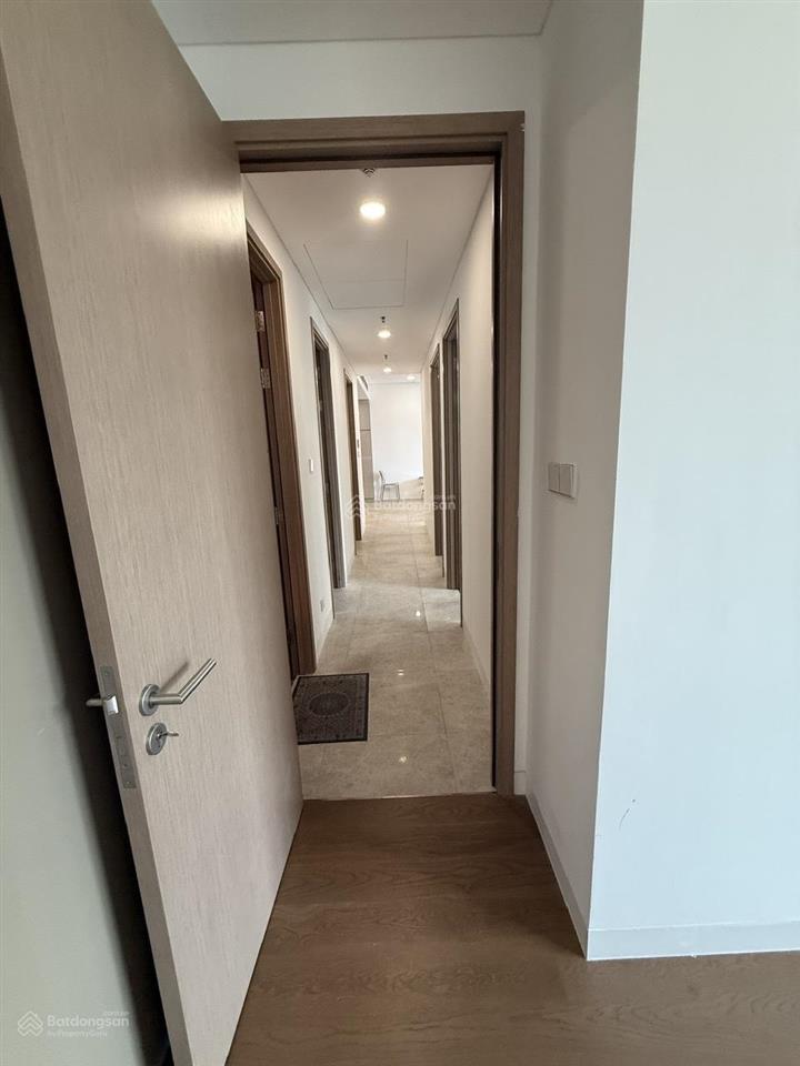 Bán căn 3 phòng ngủ 137m2 the river thủ thiêm chỉ 28 tỷ, có sẵn sổ, sẵn hợp đồng thuê