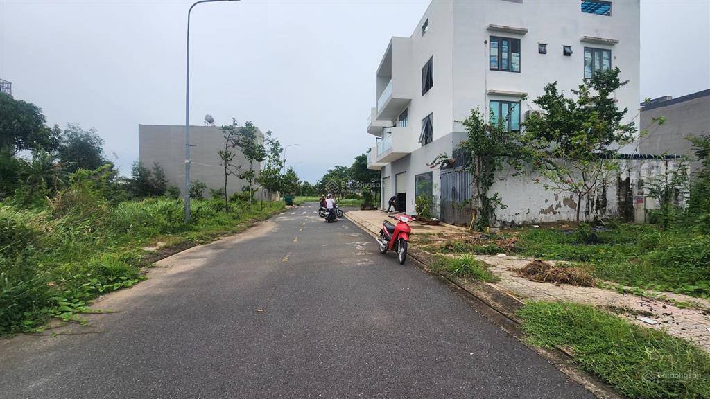 Minh cần bán đất long hưng đối diện công viên sát sông thiện chí  ạ