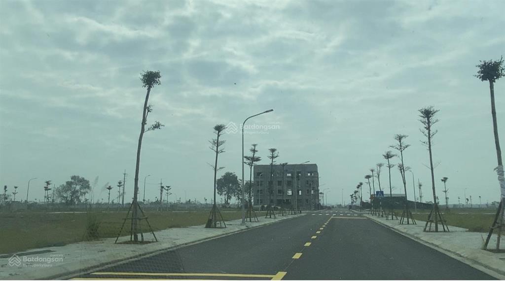 Chính chủ bán lô nhà xưởng 1900m2, nhận mặt bằng luôn.