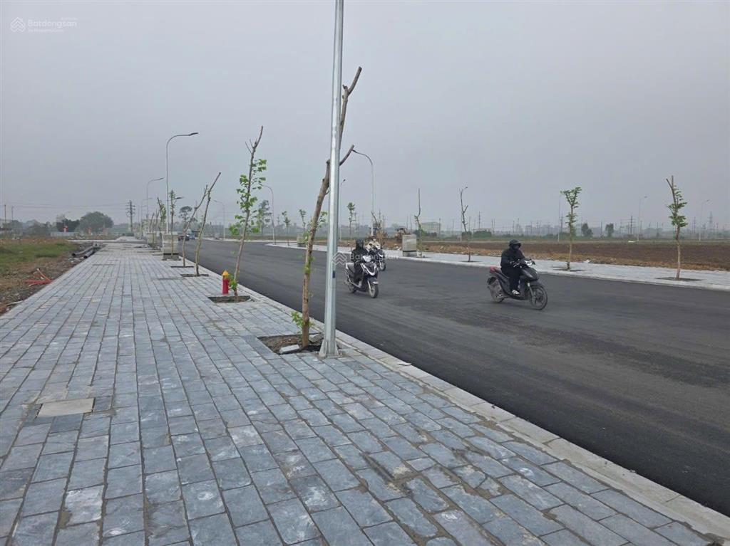 Chính chủ bán lô công nghiệp 2000m2, giá gốc cao 7,7tr/m2, vị trí đẹp.