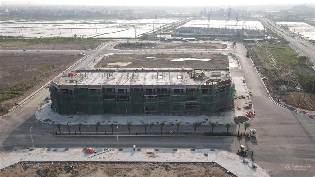 Chính chủ bán lô công nghiệp 2000m2, giá gốc cao 7,7tr/m2, vị trí đẹp.