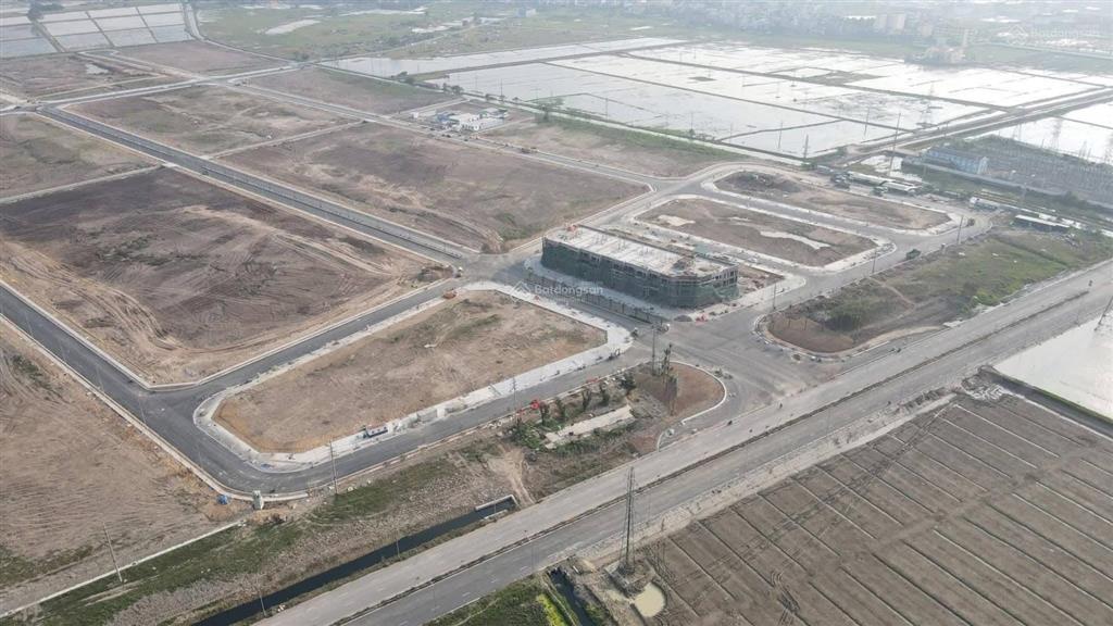 Chính chủ bán lô công nghiệp 2000m2, giá gốc cao 7,7tr/m2, vị trí đẹp.