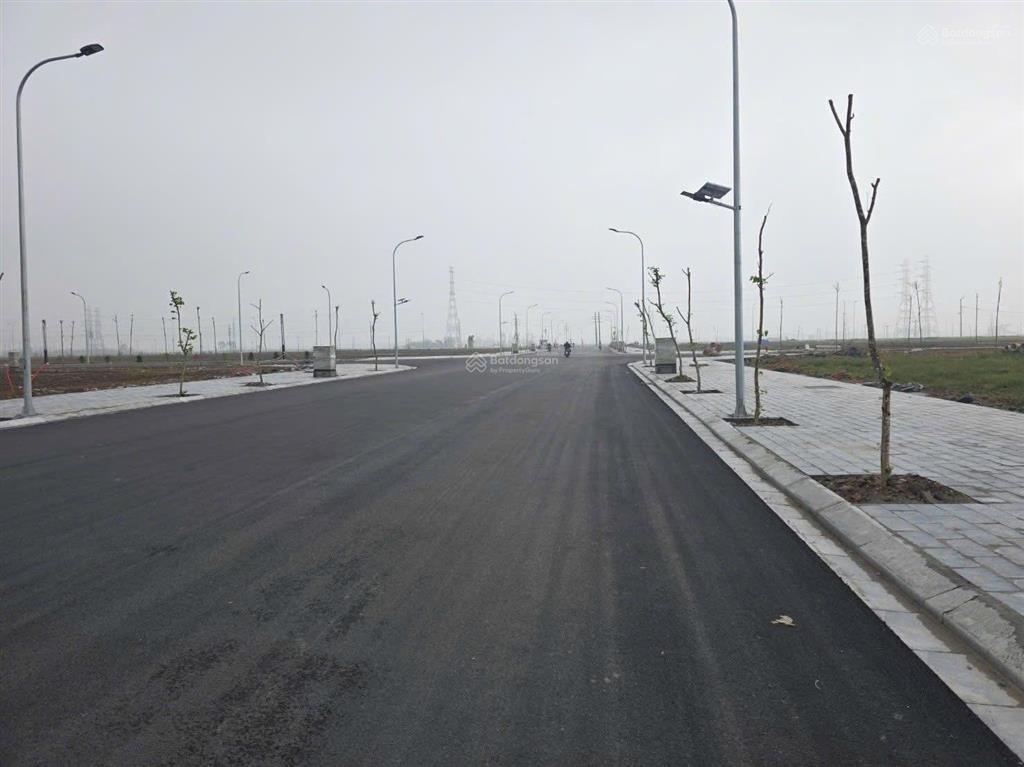 Chính chủ bán lô nhà xưởng 2169,12m2, giá gốc 7,7tr/m2. giá bán nhỉnh 9tr/m2. vị trí đẹp.