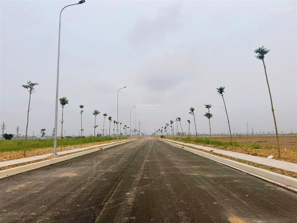 Chính chủ bán lô 2600m2 tại cụm telin kim bài, vị trí cực đẹp,trục đường 31m. giá gốc 5,8tr/m2