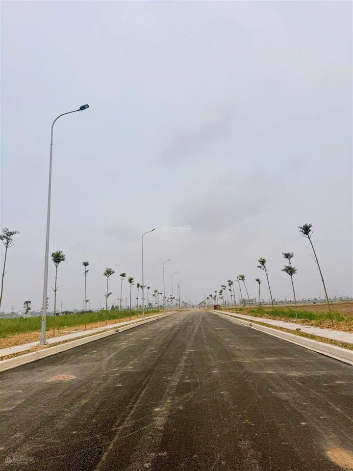 Chính chủ bán lô 2600m2 tại cụm telin kim bài, vị trí cực đẹp,trục đường 31m. giá gốc 5,8tr/m2