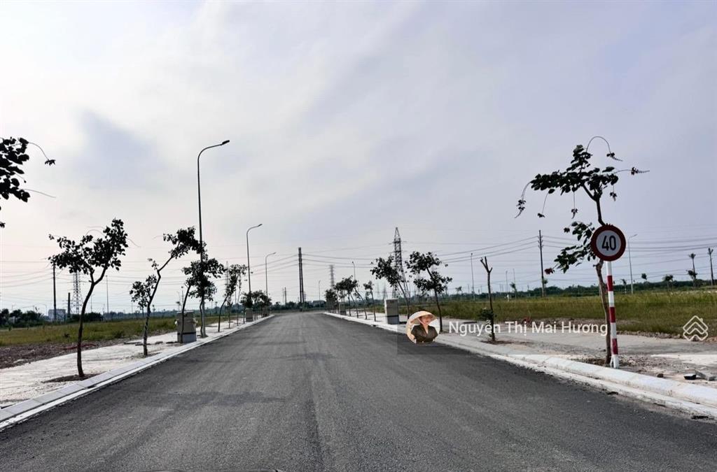 Chính chủ bán lô đất nhà xưởng 2300m2, 2 mặt thoáng, vị trí cực đẹp giá gốc 5,9tr/m2