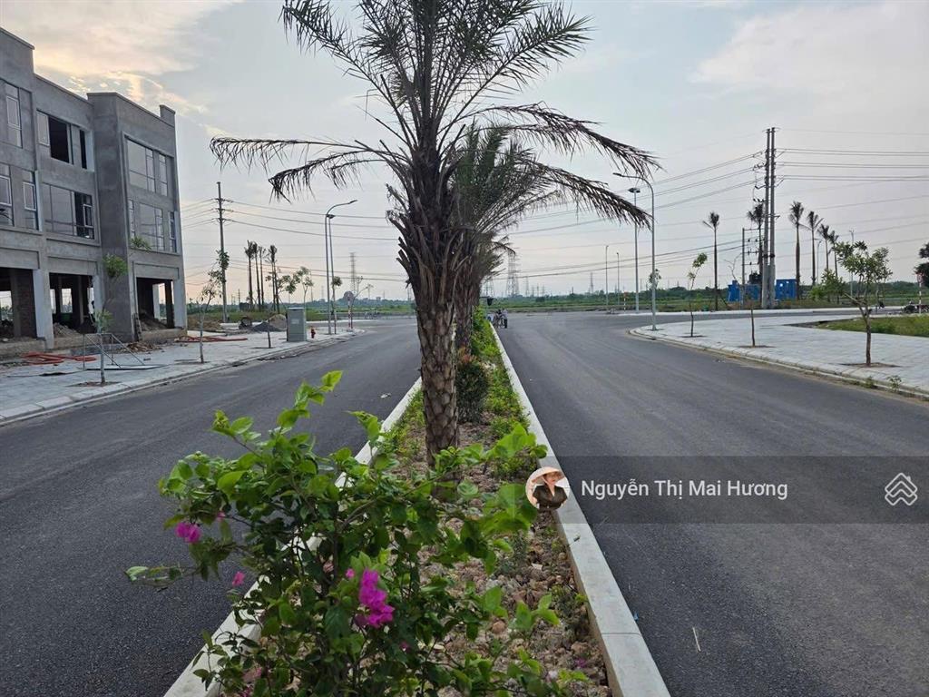 Chính chủ bán lô nhà xưởng 2000m2, giá gốc 5,4tr/m2, giá bán thoả thuận, lô góc. đẹp nhất dự án.