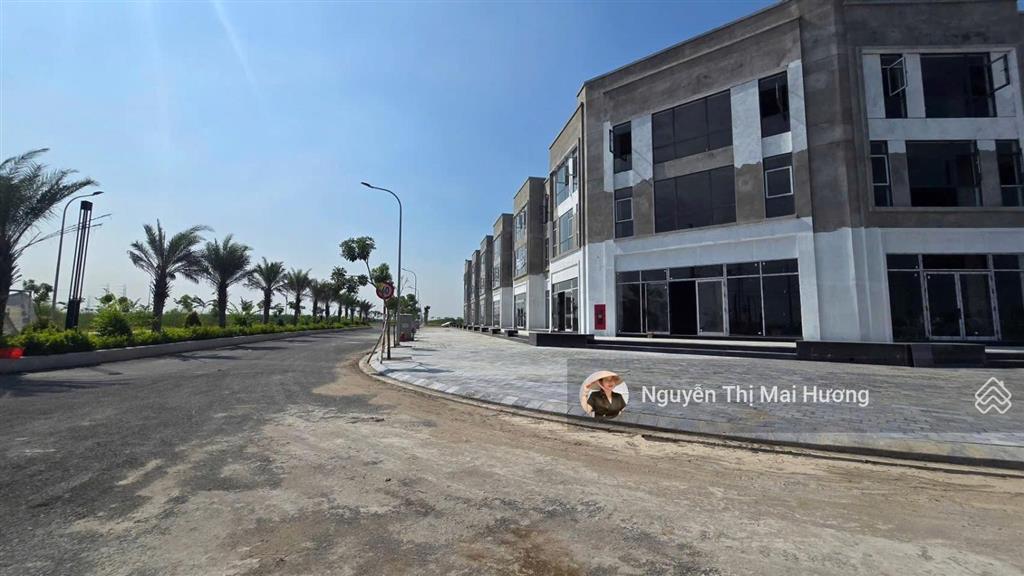 Chính chủ bán lô công nghiệp 2200m2, vị trí đẹp dự án. giá gốc 5,4tr/m2. giá bán nhỉnh 7,xtr/m2