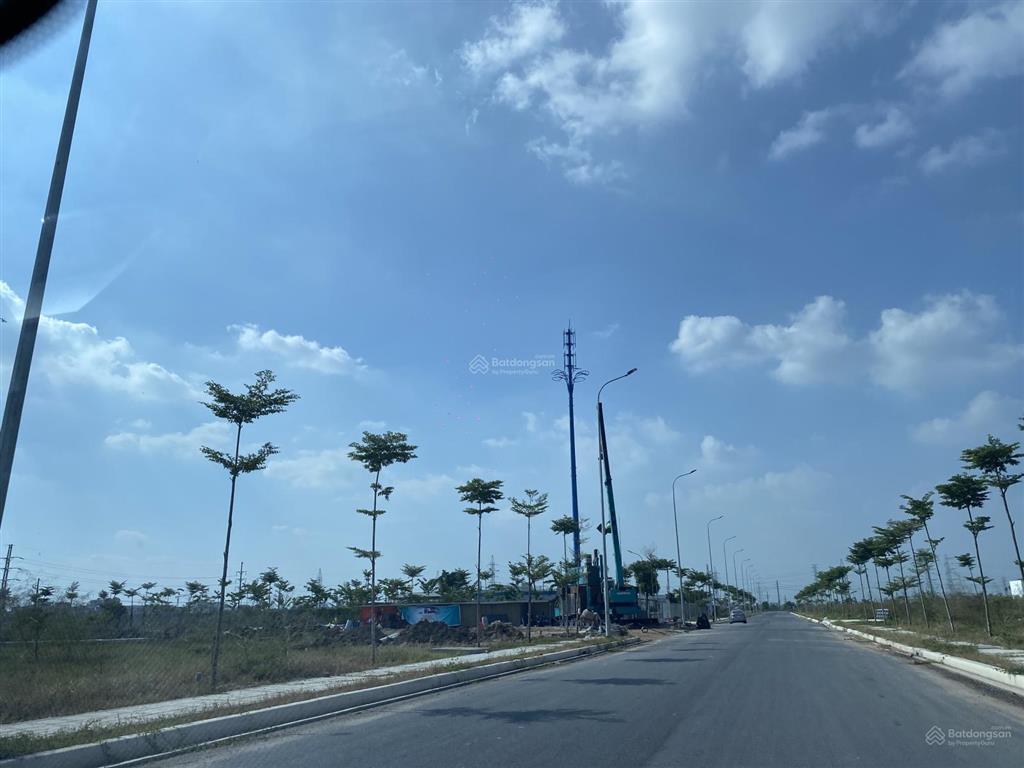 Chính chủ bán lô nhà xưởng 2169m2, trục đường to 31m, giá gốc 5,4tr/m2. giá bán 8,xtr/m2