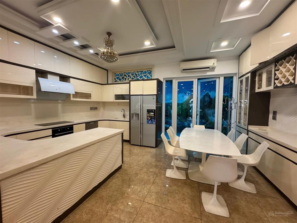 Cho thuê nguyên căn biệt thự liền kề 45tr/th khu cityland garden p5 gò vấp