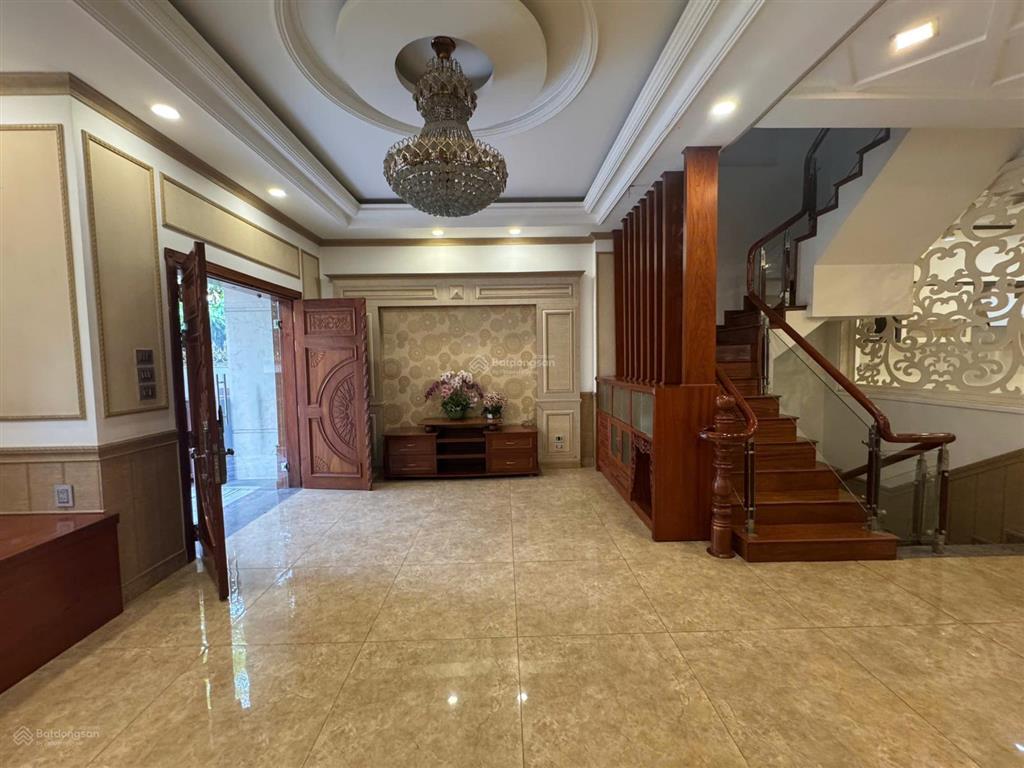Cho thuê nguyên căn biệt thự liền kề 45tr/th khu cityland garden p5 gò vấp